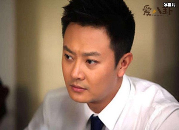 印小天对边潇潇做了什么