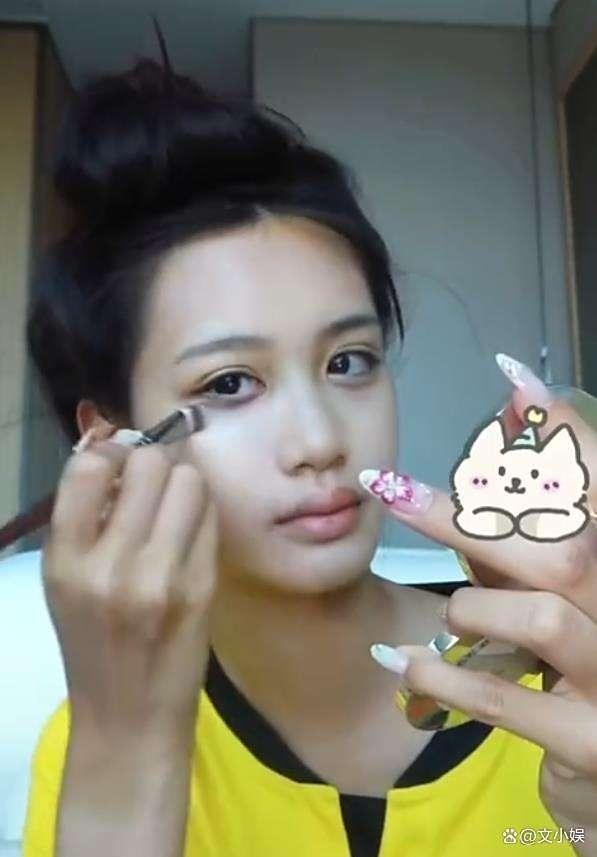 看完钟丽缇女儿妆教彻底没脾气了 极简风成美妆圈清流