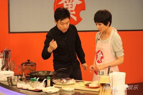 孔琳荧屏首下厨坦言享受美食是最大快乐(组图)