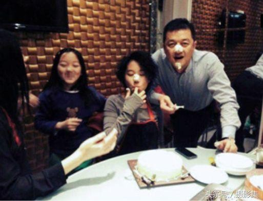 天后王菲专心恋爱和孩子不亲密？前夫李亚鹏又当爸又当妈！