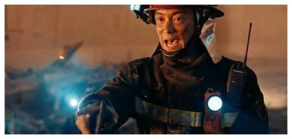 郑凯大学舍友，为何只有一人怎么也火不起来，郑凯直言属实带不动