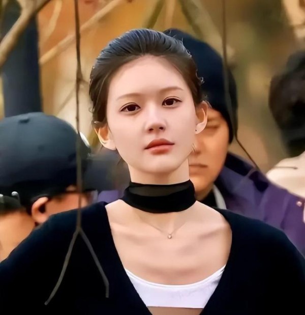 赵露思生病后收到好几个本子 高压工作引发抑郁