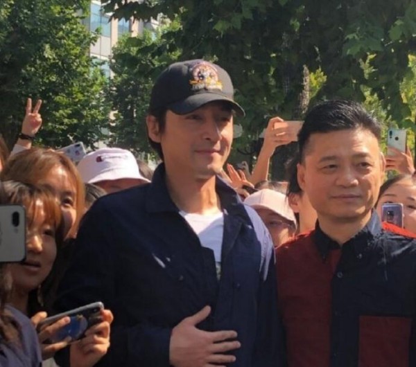 胡歌崔永元现身中传