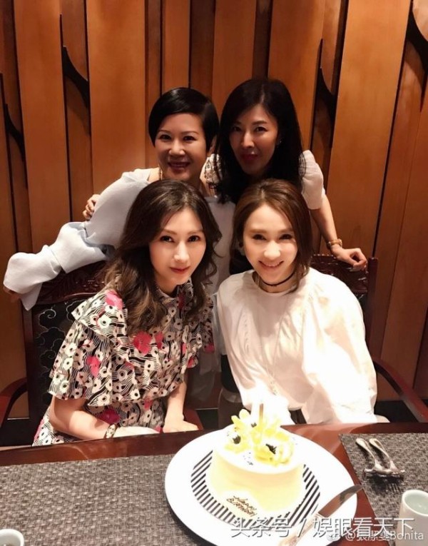 黎姿为李嘉欣庆生，两美同框却因脸僵和美颜过度遭网友吐槽