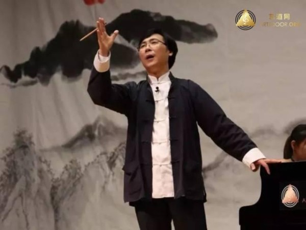来这里，跟廖昌永老师学唱歌！