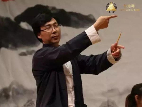 来这里，跟廖昌永老师学唱歌！