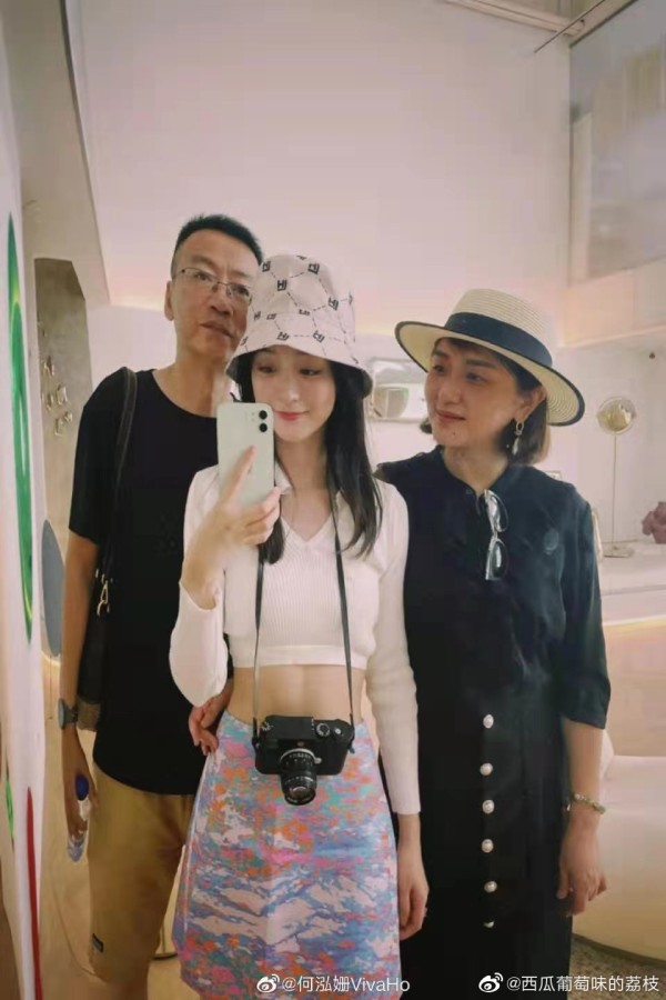 何泓姗和何鸿燊什么关系（何泓姗个人资料简介）