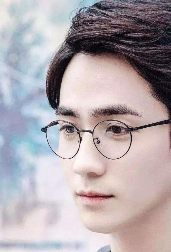 偶像和粉丝之间的关系是什么样的? 看朱一龙和他的粉丝就知道了