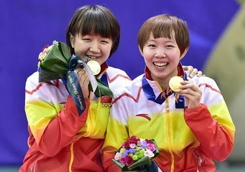 国乒冠军陈梦是黄晓明表妹？曾与张继科混合双打，佟大为互动！