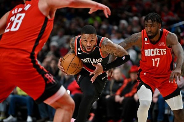 230227093914-02-damian-lillard-022623-restricted.jpg