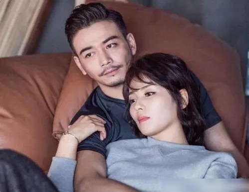 杨烁有几任老婆离了婚是真的吗现任妻子是谁？刘涛与杨烁真实关系