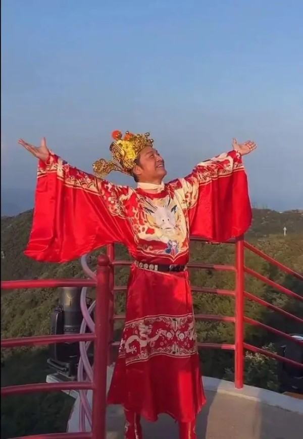 63岁马景涛一个多月在3景区“打工”