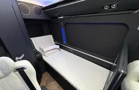 《丰田考斯特 7 座商务车：舒适与品质的完美结合》-有驾