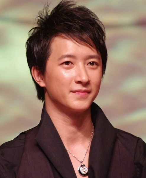 《盗墓笔记》主演杨洋解约 盘点与东家闹翻的明星