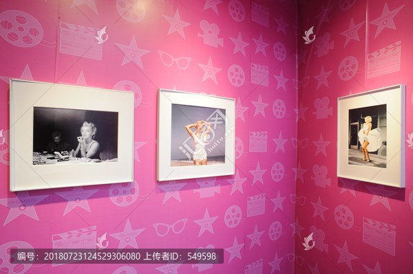 性感女明星摄影展图片素材下载