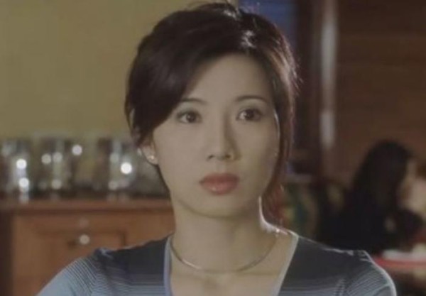“晶女郎”关秀媚近况，低调维持姐弟恋，53岁生活幸福！