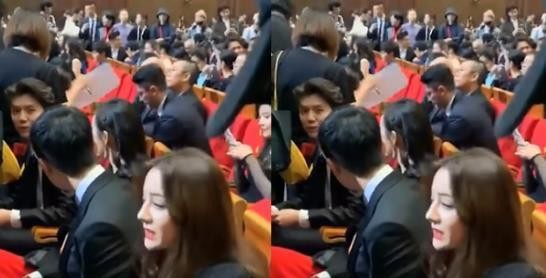 明星出席颁奖晚会，鹿晗被指“偷看”热巴，网友：关晓彤知道吗？