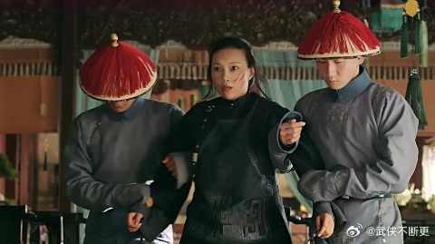 娴妃强行拉纯妃入伙 硬割刘嬷嬷舌头,把纯妃吓傻了!