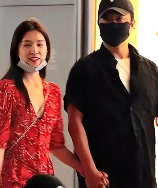 佟丽娅儿子看东极岛一直掉眼泪 家庭矛盾与成长的阵痛