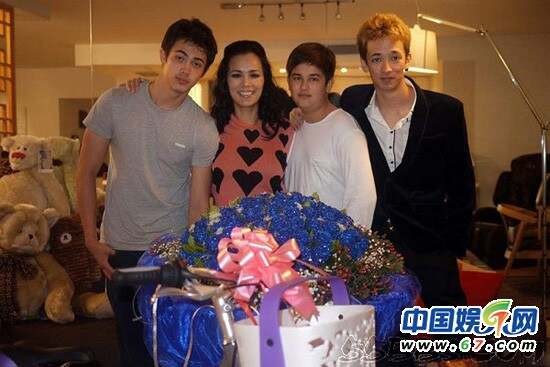 明星混血后代大比拼 韦唯儿子帅气组团秒杀