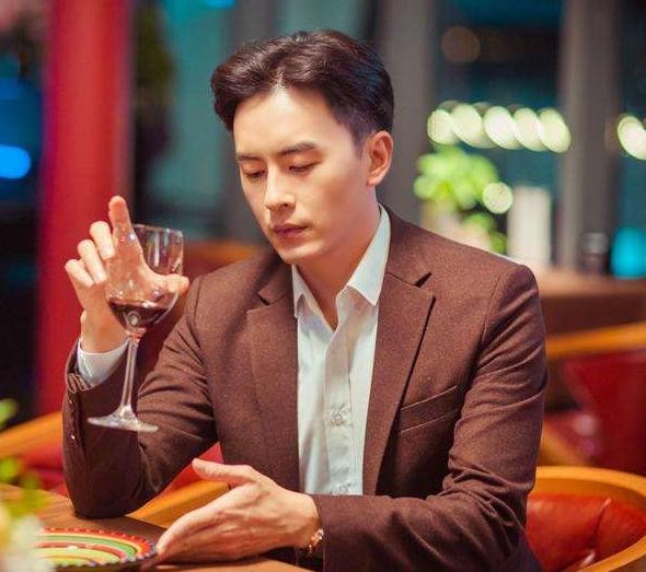 盘点娱乐圈明星不为人知的怪癖:有的喜欢吊威亚,有的喜欢穿牛仔裤