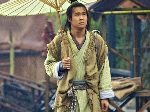 东北明星承包了娱乐圈的笑点，个个是搞笑担当，雷佳音C位服吗？