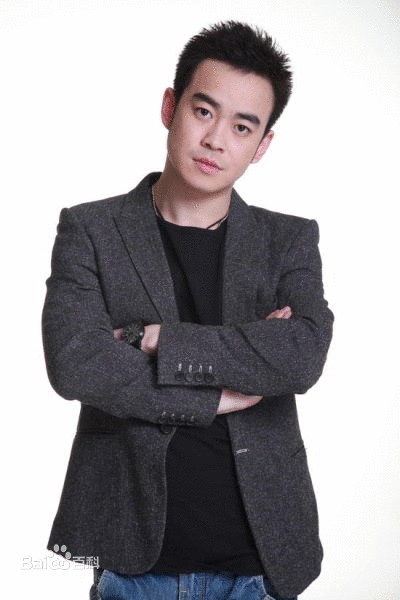 白发演员田雷