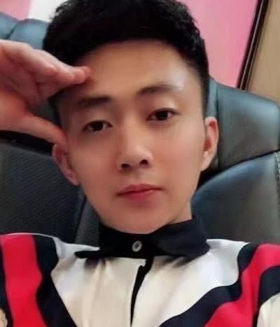 浩南蹭够了热度？不再打算和吴迪硬钢，直播连麦处理自己的徒弟！