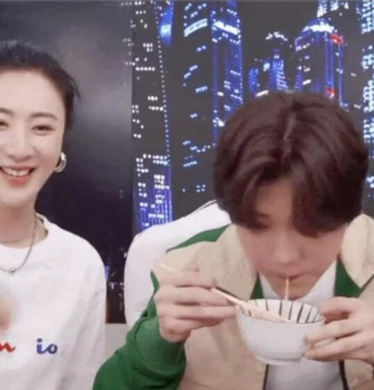 鹿晗叫吴亦凡老吴怎么回事 鹿晗和吴亦凡关系究竟怎么样 第2张