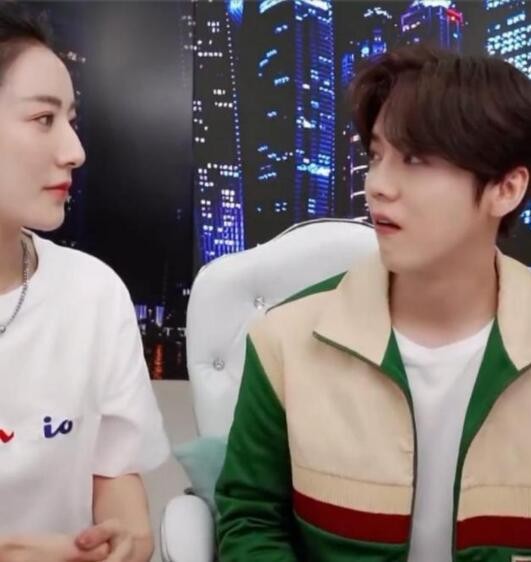 鹿晗叫吴亦凡老吴怎么回事 鹿晗和吴亦凡关系究竟怎么样 第3张