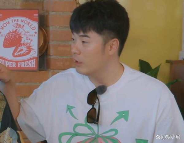欧阳娣娣给刘宇宁夸成翘嘴了 综艺里的中英夹杂引争议