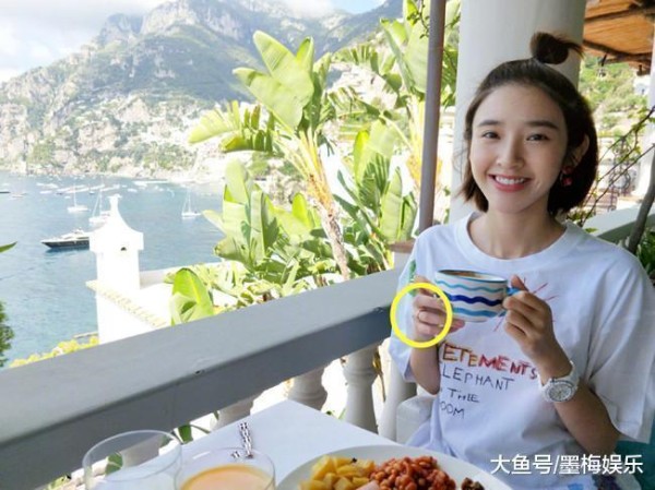 网曝唐艺昕与经纪人贾川关系混乱, 男友张若昀发声获粉丝怒赞