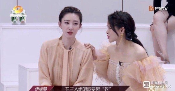 虽然唱功不怎么样，但和张雨绮一组后，王丽坤的变化太大了