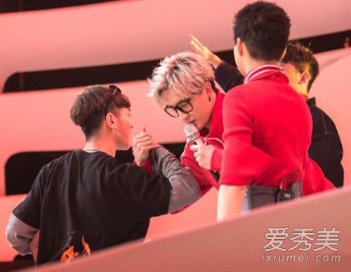 明日之子马伯骞是富二代吗父母是做什么的？马伯骞个人资料
