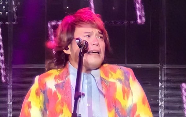 伍佰邀请莫文蔚演唱会被拒绝，回复让人笑出腹肌！