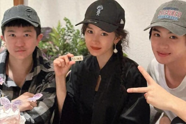 人设崩塌！曝张大大与杨幂绝交，曾辱骂杨幂是老女人，评论区炸锅