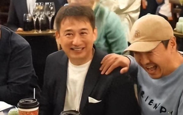 沈腾黄磊在乌镇豪爽聚餐 一个细节揭示他们真实关系