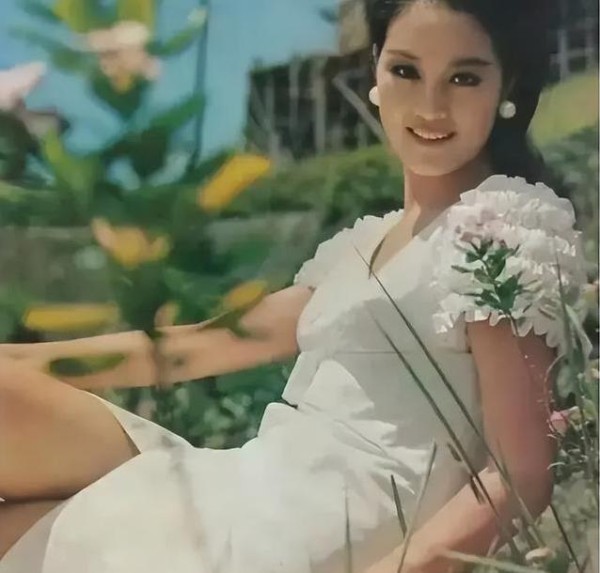 明星嫁豪门却遭背叛十年，她不离婚，丈夫去世后小三一无所有