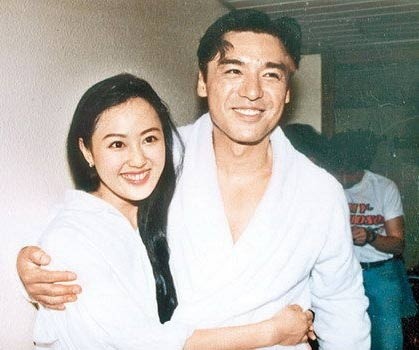 和粉丝结婚的十大男星，最后有点过分