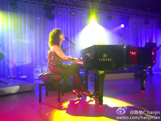 微博联播：陈奂仁曝李玟婚礼细节欧美大牌献唱