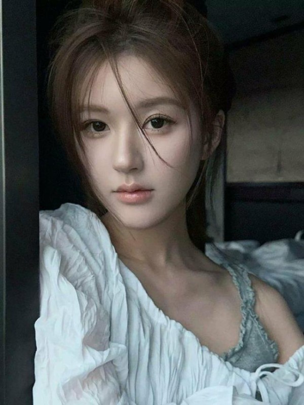 赵露思说当初签银河酷娱是不想红 娱乐圈的无奈与抗争
