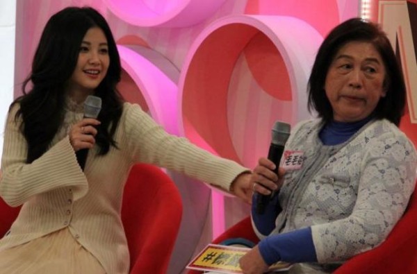 女星闪婚后制定严格家法，婆婆地位极其低下，不听从管理就会挨骂