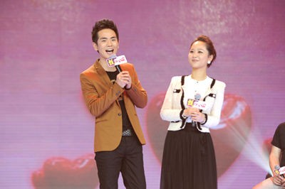 杨紫和张晓龙甜蜜合唱