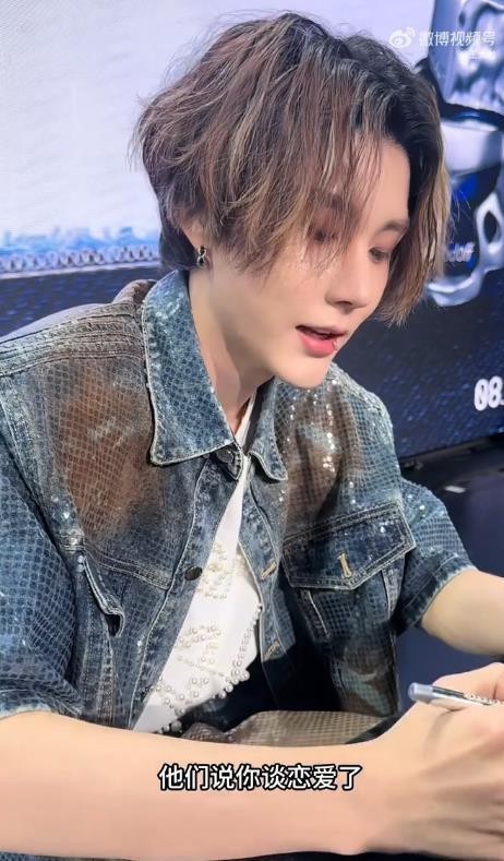 李权哲签售会
