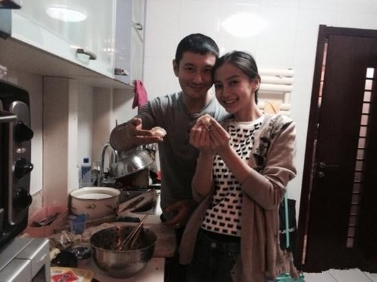 黄晓明baby亲密做菜