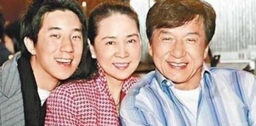 盘点在男明星背后默默支持的那位太太，徐峥捡到宝了