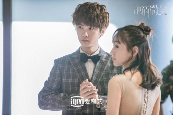 你与男艺人的女朋友 只差了一个助理的距离？