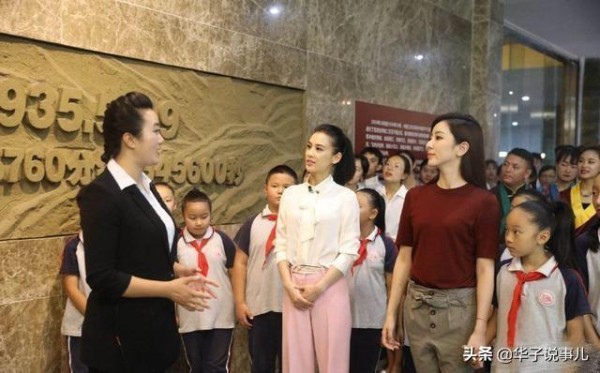 当女明星与央视女主持同框，谁更胜一筹