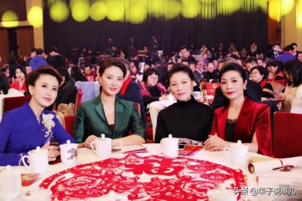 当女明星与央视女主持同框，谁更胜一筹