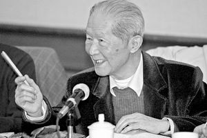 明星版《雷雨》研讨会举行专家细致评新版(图)